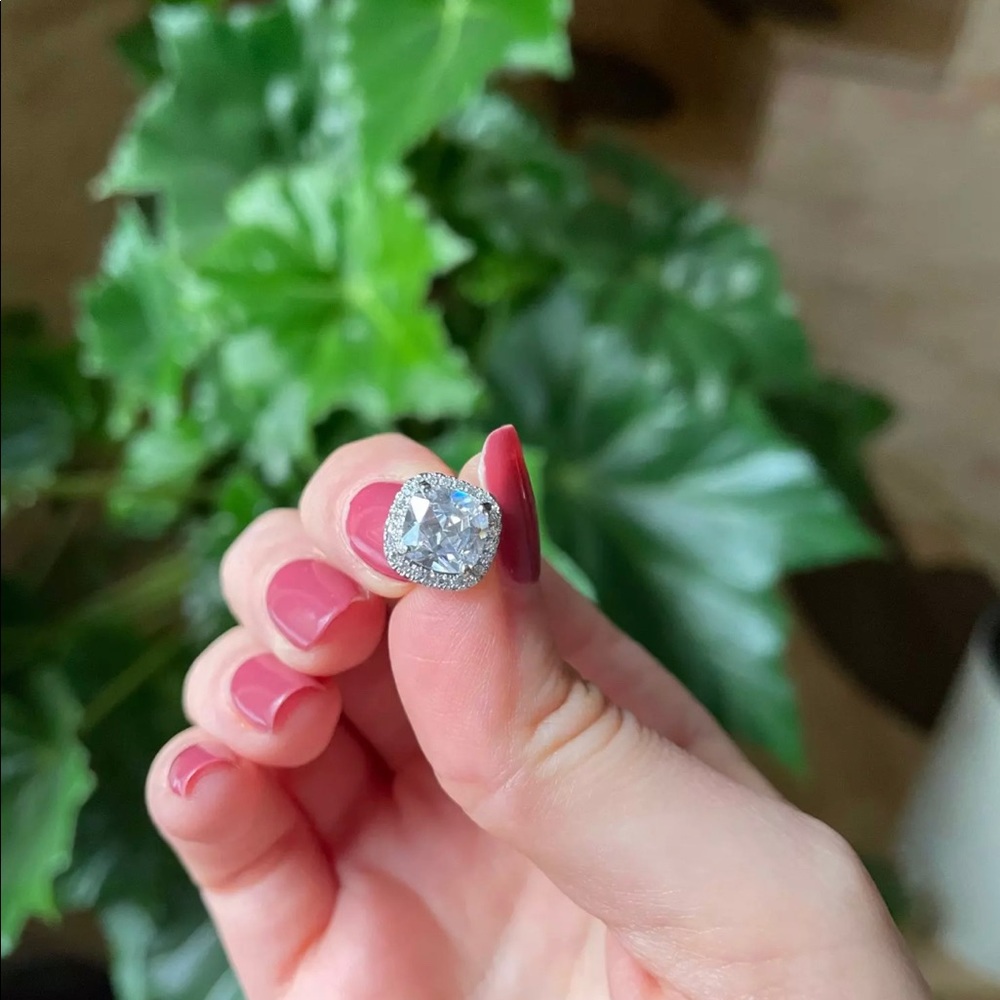 New 925 Sterling Silver Diamond Stud Earrings - Picture 4 of 9